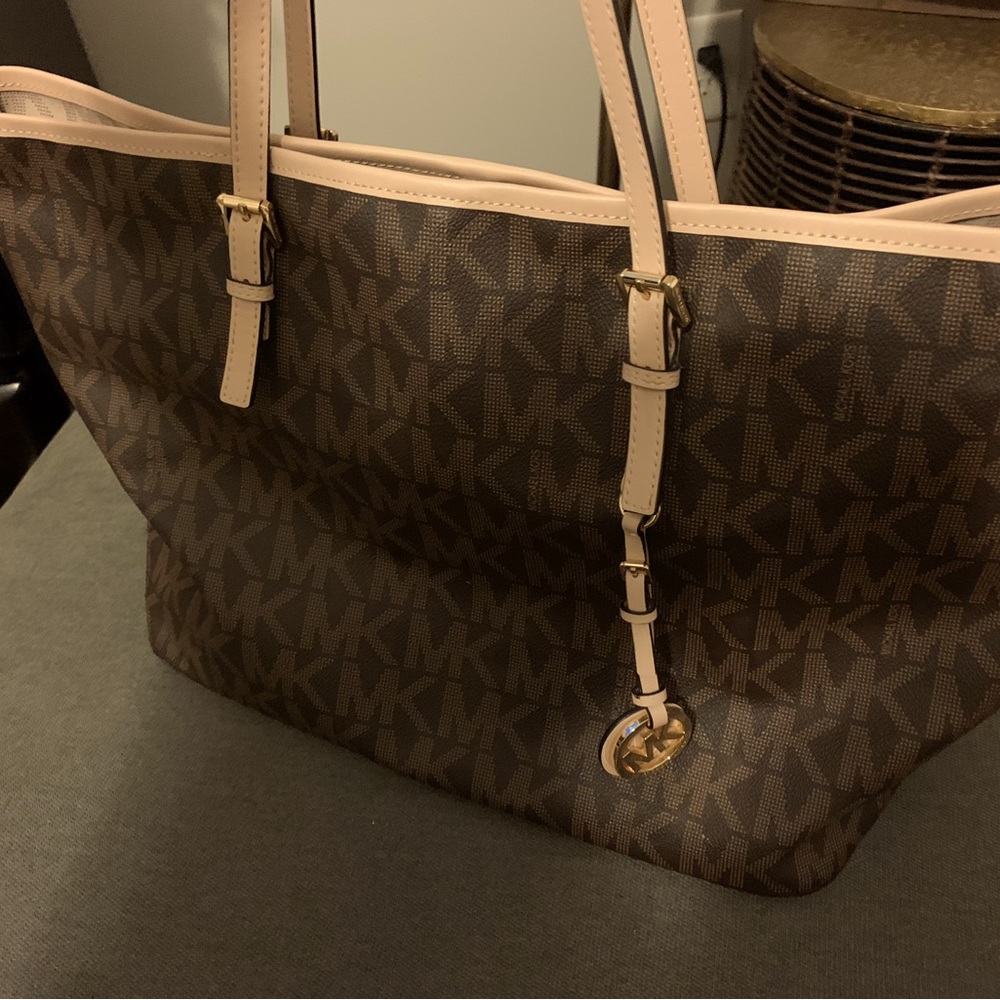 Michael Kors shopping bag purse